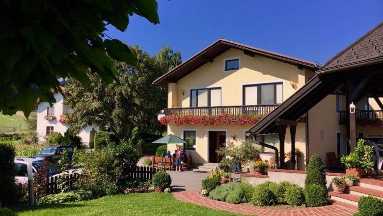 s'Wirtshaus, &copy; Buder